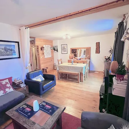 Apartament Spacious Family Nest With Balcony In Chamonix
