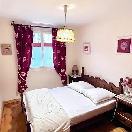 Spacious Family Nest With Balcony In Apartament *